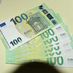 Euro-€100-Bills